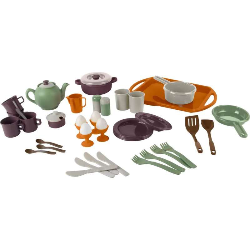Spielküche mit Tellern, Tassen, Besteck, Töpfen und Pfannen in Grün, Lila, Weiß und Orange. Spielküche mit Tellern, Tassen, Besteck, Töpfen und Pfannen in Grün, Lila, Weiß und Orange.