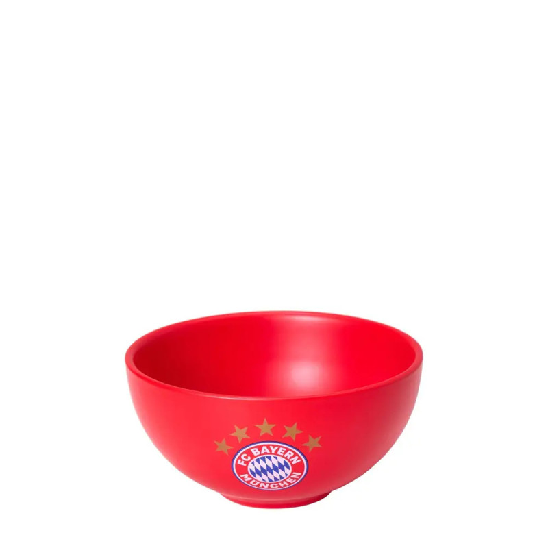 Rote Schale mit FC Bayern München Logo und goldenen Sternen vor weißem Hintergrund.