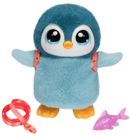 Ein blaues Plüsch-Pinguinspielzeug mit rosa Rucksack, roter Leine und kleinem lila Fisch.