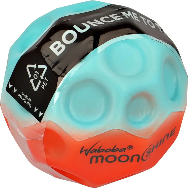 Blau-orangefarbener Waboba Moonshine Ball mit Dellenstruktur und dem Aufdruck Bounce Me to auf dem Band.