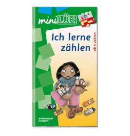 Auf dem grün-gelben Buchcover hält ein gezeichnetes Mädchen Tier-Spielzeug. Text: Ich lerne zählen.