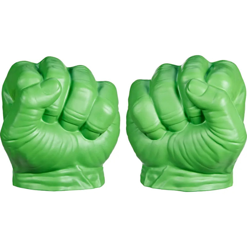Zwei grüne Spielzeugfäuste aus Kunststoff oder Schaumstoff, die den Händen des Hulk ähneln und nach vorne zeigen.