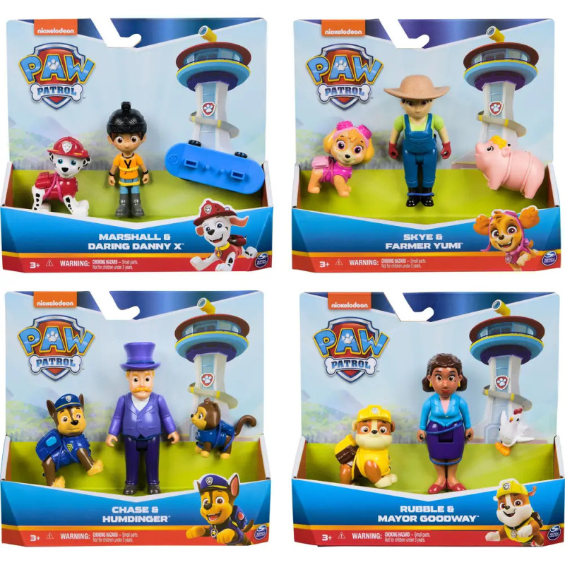 Vier Paw Patrol Spielsets mit je zwei Figuren und thematischem Zubehör in bunter Verpackung. Vier Paw Patrol Spielsets mit je zwei Figuren und thematischem Zubehör in bunter Verpackung.