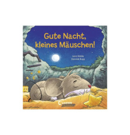 Graue Maus schläft auf Heu unter Nachthimmel, dazu der Text: Gute Nacht, kleines Mäuschen!.