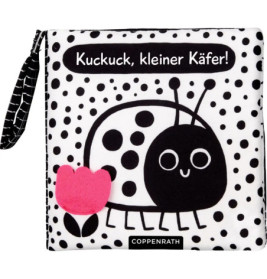 Stoff-Babybuch mit Marienkäfer, rosa Blume und dem Schriftzug Kuckuck, kleiner Käfer! auf dem Cover.