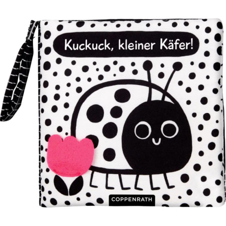 Stoff-Babybuch mit Marienkäfer, rosa Blume und dem Schriftzug Kuckuck, kleiner Käfer! auf dem Cover.