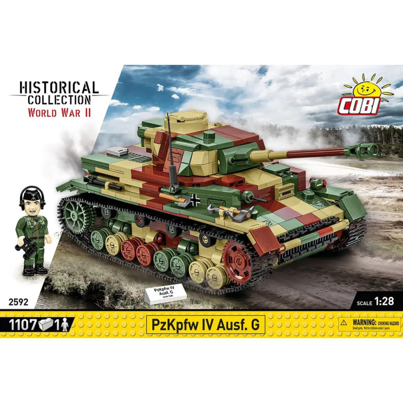 Box eines COBI WWII-Panzerbausatzes mit getarntem PzKpfw IV auf unwegsamem Gelände. Box eines COBI WWII-Panzerbausatzes mit getarntem PzKpfw IV auf unwegsamem Gelände.
