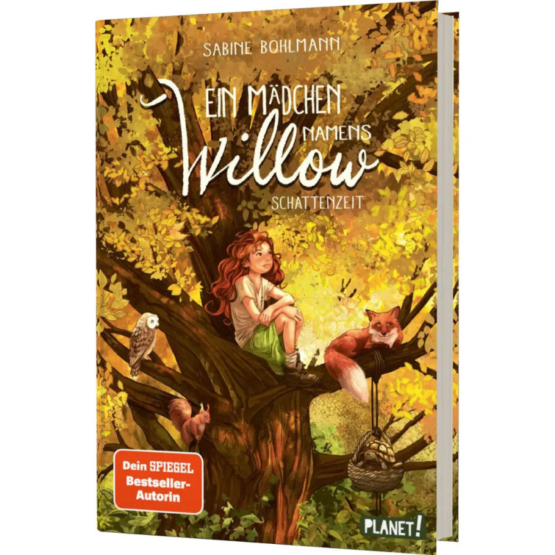 Buchcover von Ein Mädchen namens Willow: Ein Mädchen mit Tieren sitzt in einem großen Baum im Wald.