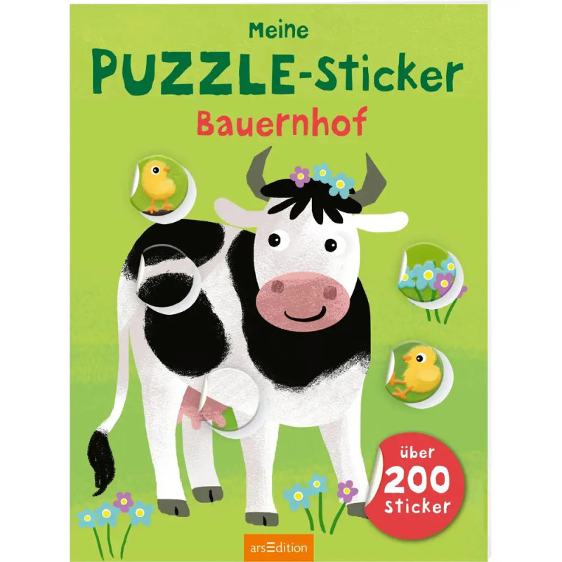 Cartoon-Kuh mit Blumen und Küken auf grünem Bauernhof-Stickerbuchcover, deutsches Textlayout.
