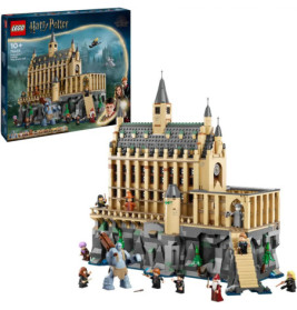 LEGO Harry Potter Hogwarts Set mit Minifiguren, Schloss und Verpackung im Hintergrund.