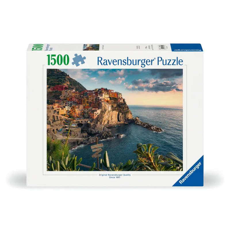 Ravensburger Puzzle, 1500 Teile, zeigt ein Küstendorf mit bunten Häusern auf felsigen Klippen.