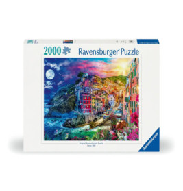 2.000-teiliges Ravensburger Puzzle mit buntem Küstendorf und Vollmond auf dem Schachtelbild.