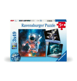 Ravensburger Puzzle mit Weltraummotiven wie Astronaut und Raumschiff, geeignet für Kinder ab 5 Jahren.