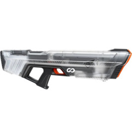 Transparente Spielzeug-Blasterpistole mit schwarzem Griff, orangen Akzenten und den Aufschriften SPYRA und GO.