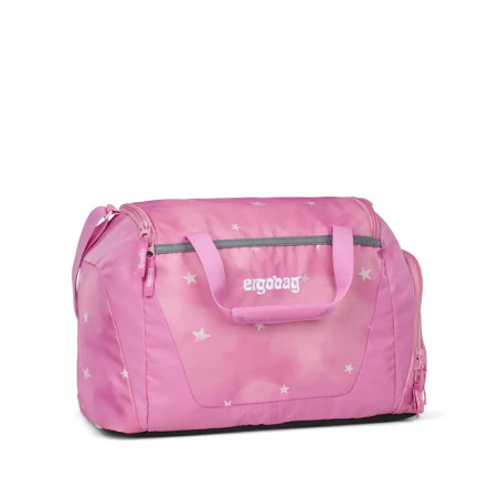 Pinkfarbene Sporttasche mit Sternenmuster, Fronttasche und ergobag-Logo vor weißem Hintergrund.