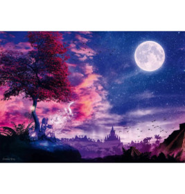 Eine Figur sitzt nachts unter einem rosa Baum, im Hintergrund leuchten Fee, Vollmond und ein Schloss.