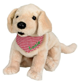 Plüsch-Labrador mit rotem, kariertem Halstuch, darauf grün Luzie bestickt.