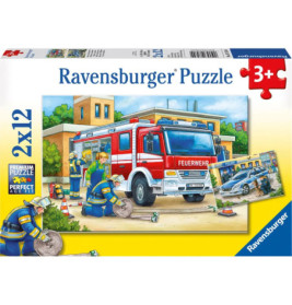 Ravensburger Puzzlebox ab 3 Jahren, zeigt Feuerwehrleute und ein Feuerwehrauto im Einsatz.