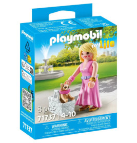 Playmobil-Set: Frau in Pink mit Hund im Park, geeignet für Kinder von 4 bis 10 Jahren.