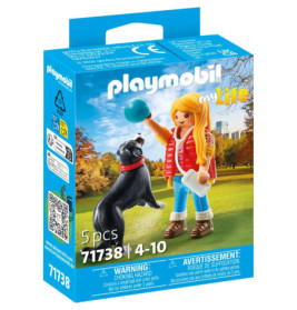 Playmobil-Spielset-Box mit Mädchen und schwarzem Hund beim Ballspiel im Park, geeignet für Kinder von 4-10 Jahren.