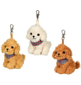 Drei Plüschhund-Schlüsselanhänger mit Halstuch und Metallverschluss in Beige, Weiß und Braun.