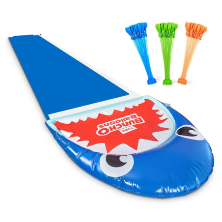 Blaue Hai-Wasserrutsche mit Bunch O Balloons-Paketen in Blau, Grün und Orange an der Seite.