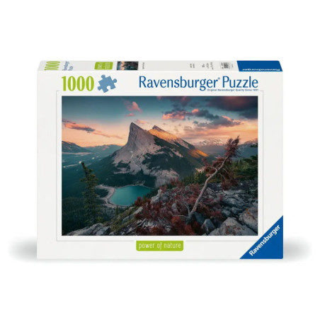 1000 Teile Ravensburger Puzzle: Berglandschaft bei Sonnenuntergang mit See und Pinien.