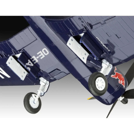 Geschenkset Flying Bulls F4U-4 Corsair, Revell Modellbausatz mit Basiszubehör Geschenkset Flying Bulls F4U-4 Corsair, Revell Modellbausatz mit Basiszubehör