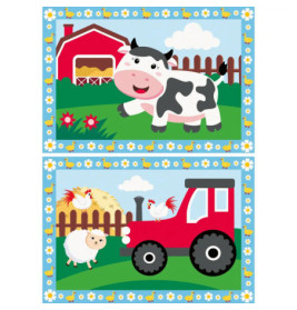 Cartoon-Kuh vor einer Scheune mit Blumen, dazu Schafe, Hühner und roter Traktor unter blauem Himmel auf dem Bauernhof.