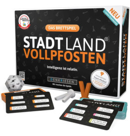 Box und Spielmaterial von Stadt Land Vollpfosten mit bunten Karten und einem Würfel.