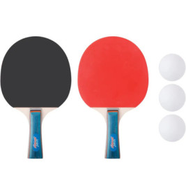 Zwei Tischtennisschläger, einer schwarz und einer rot, liegen mit drei weißen Bällen nebeneinander.