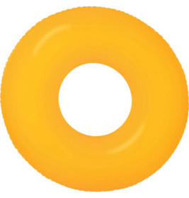 Gelber, aufblasbarer Schwimmring mit glatter Oberfläche aus der Vogelperspektive vor weißem Hintergrund.