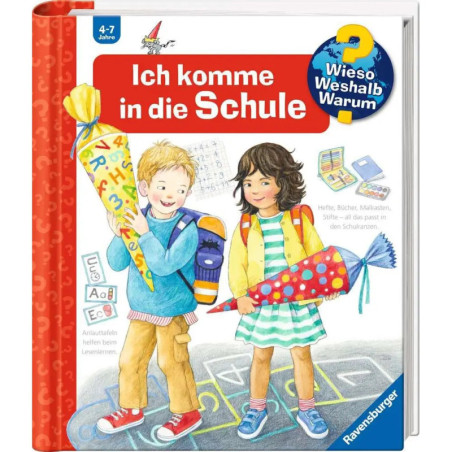 Zwei Kinder mit Schulsachen stehen auf einem Hüpfspiel und halten bunte Tüten zum Schulstart.