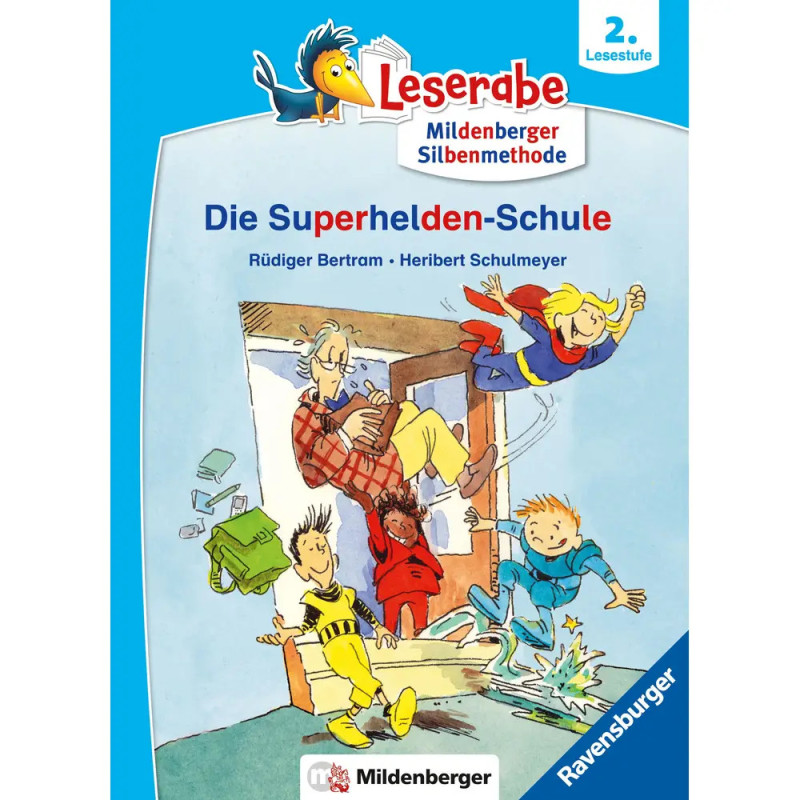 Vier Kinder im Superheldenkostüm fliegen durch eine Tür und überraschen einen lesenden Mann. Deutscher Buchtitel.
