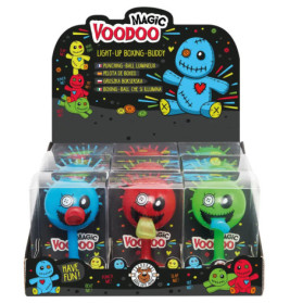 Bunte Magic Voodoo Box-Buddies im Display, mit gestickten Gesichtern und leuchtenden Nasen.