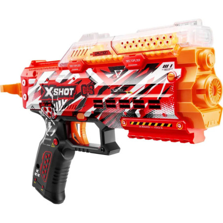 Rot-orange-schwarzer X-Shot Spielzeugblaster mit futuristischem, kantigem Design.