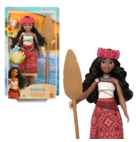 Moana-Puppe im roten Outfit mit Paddel, vor tropischem Hintergrund, in und außerhalb der Verpackung.