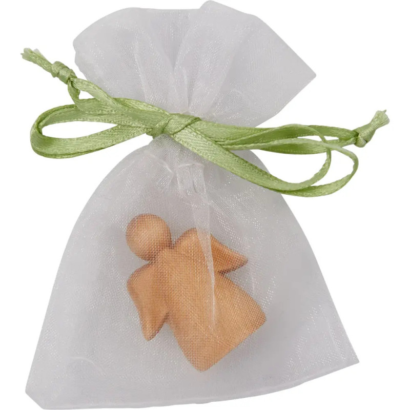 Kleine Engel-Figur aus Holz in einem durchsichtigen Geschenkbeutel mit hellgrünem Band.