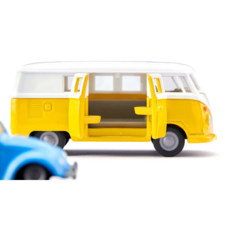 VW T1 mit Anhänger und VW Käfer