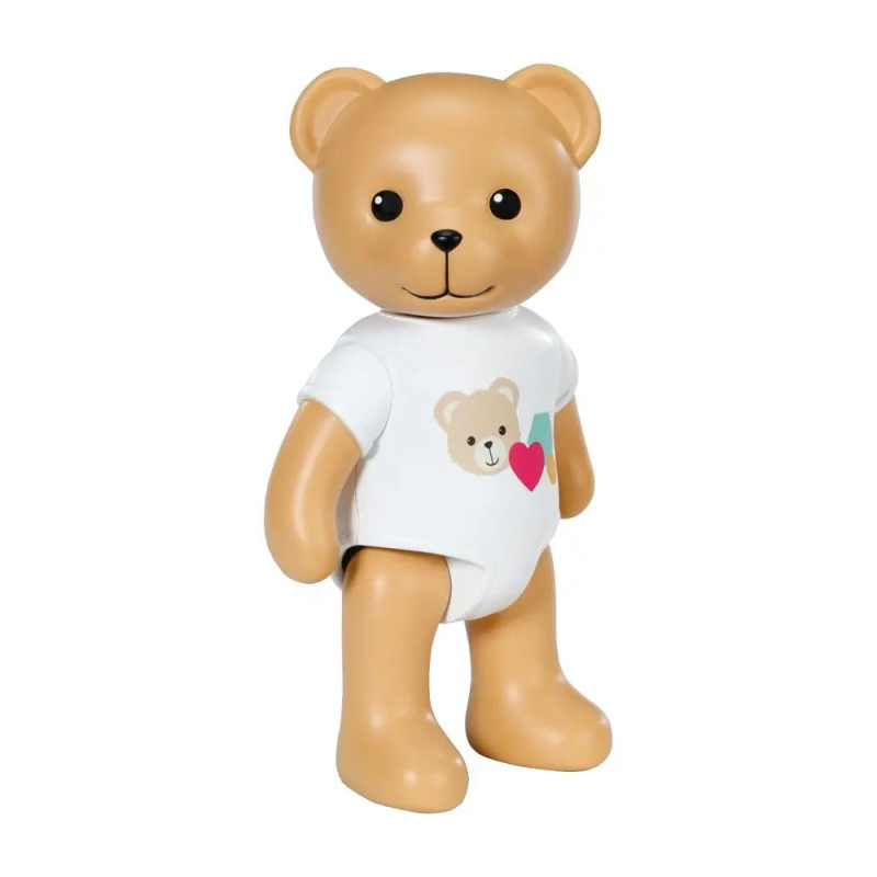 Brauner Teddy mit weißem Shirt und Bär- sowie Herzmotiv auf der Vorderseite.