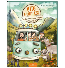 Kinder und Hund im Van, mit Kühen und Bergen im Hintergrund, auf einem Buchcover illustriert.