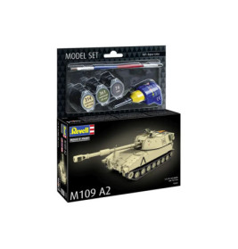Revell M109 A2 Modellbausatz mit Farben, Pinsel und Kleber in der Verpackung.