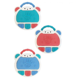 Drei bärenförmige Musikspielzeuge in Blau und Rot mit nummerierten Tasten und Griff.