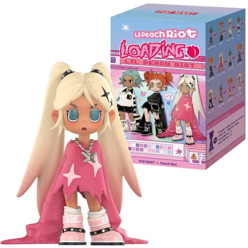 Vinylfigur eines Mädchens mit langem blondem Haar, pinkem Umhang und Sternen neben bunter Spielzeugbox.