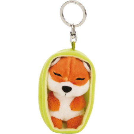 Plüsch-Fuchs-Schlüsselanhänger in einer weichen, grünen, bohnenförmigen Hülle.