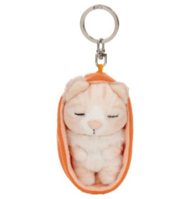 Plüsch-Schlüsselanhänger: Schlafende orange-weiße Katze in einer orangenen Decke eingewickelt.