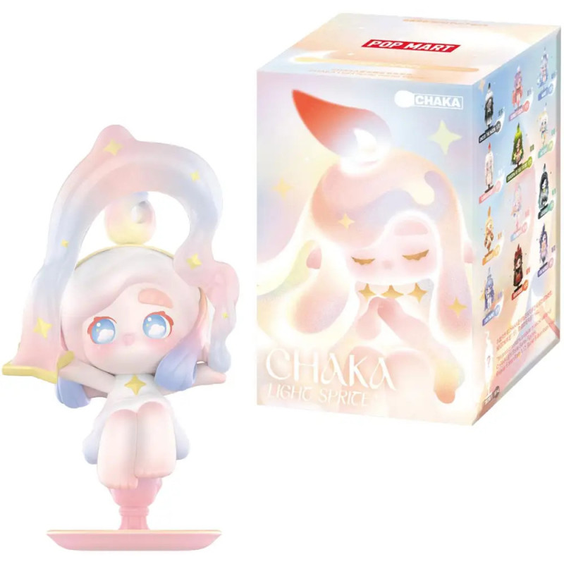 Pastellfarbene Chaka Light Sprite-Figur mit Sternen neben ihrer illustrierten Verpackungsbox. Pastellfarbene Chaka Light Sprite-Figur mit Sternen neben ihrer illustrierten Verpackungsbox.
