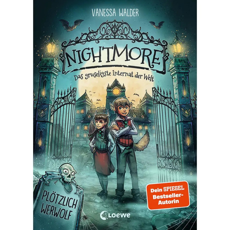 Das Cover von Nightmore zeigt zwei Kinder vor einem beleuchteten, unheimlichen Herrenhaus mit gotischen Toren bei Nacht.