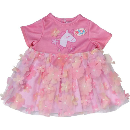 Rosa Babykleid mit Einhorn-Print und Tüllrock, verziert mit pastellfarbenen Blumen. Rosa Babykleid mit Einhorn-Print und Tüllrock, verziert mit pastellfarbenen Blumen.