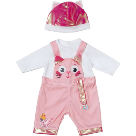 Rosa-weißes Baby-Outfit mit Katzenmotiv, goldenen Akzenten und passender Mütze mit Katzenohren. Rosa-weißes Baby-Outfit mit Katzenmotiv, goldenen Akzenten und passender Mütze mit Katzenohren.